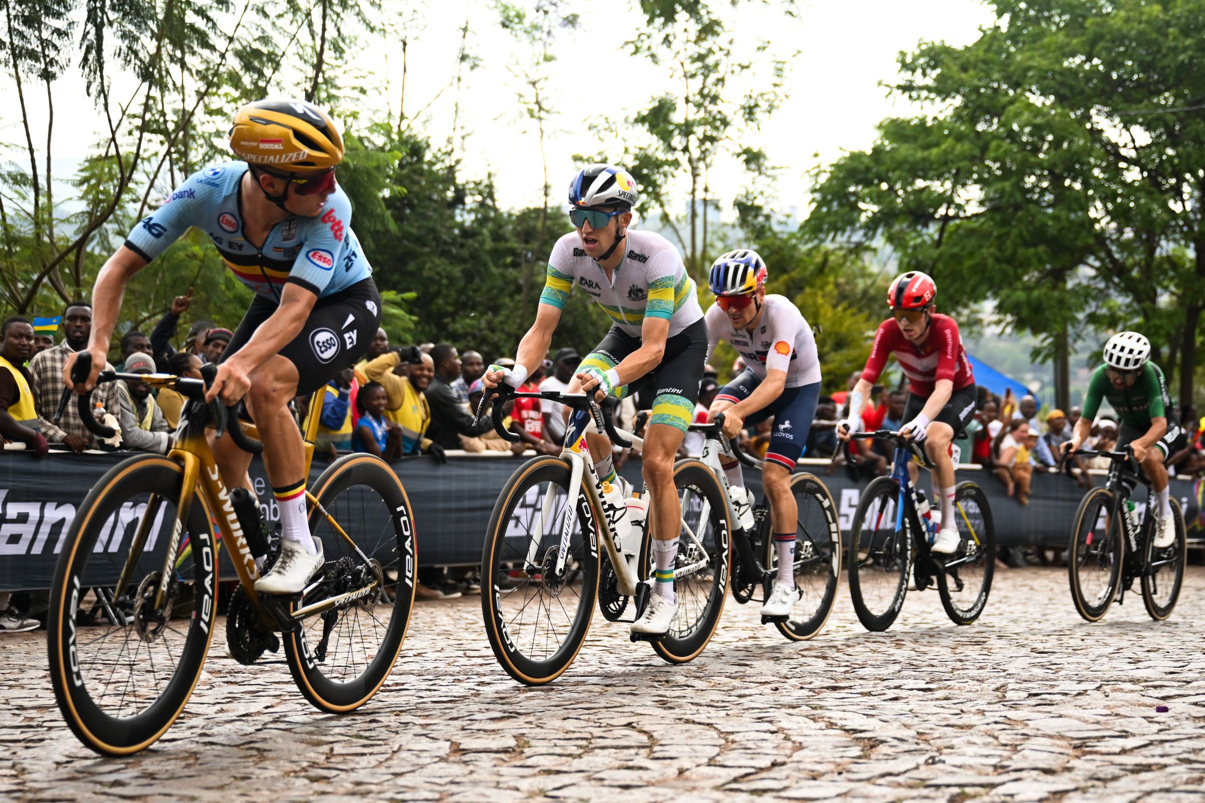 2025 UCI Road World Championships - Kigali Convention Centre, Kigali, Rwanda - Men Elite Road Race - Jai Hindley (Australia) with Remco Evenepoel, Tom Pidcock, Mattias Skjelmose and Ben Healy